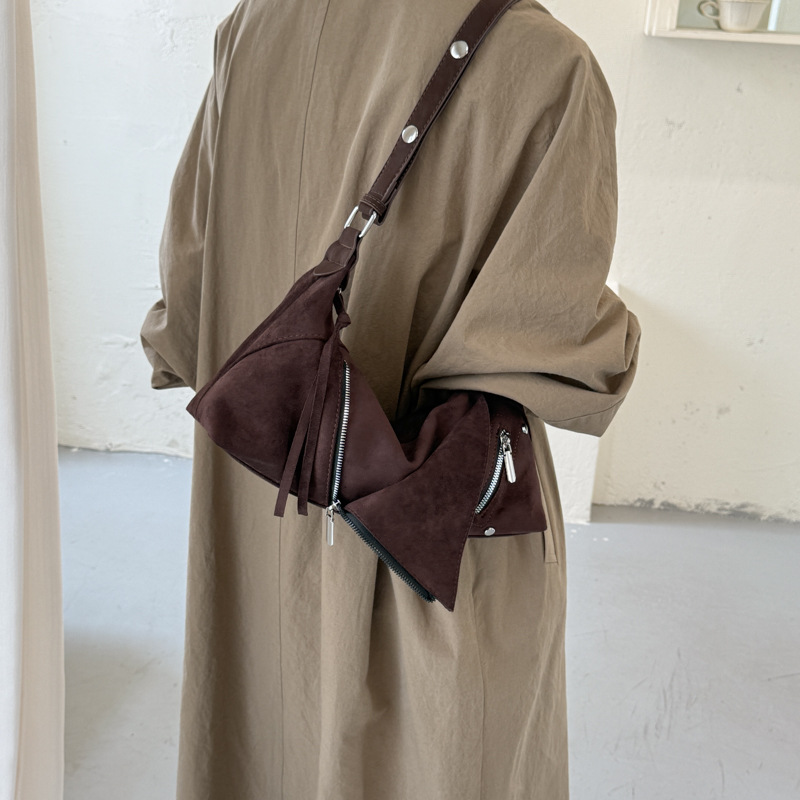 Large-capacity underarm bag, 2026 single-shoulder suede-textured underarm bag, new style, women's cross-border commuter bag, niche design
