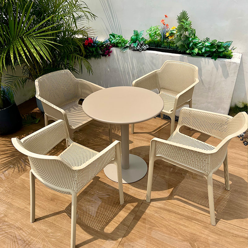 Mesa y silla de patio al aire libre combinación de balcón al aire libre zona de ocio jardín tienda de té de leche de plástico exterior impermeable y protector solar