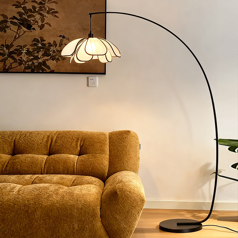 Petal Floor Lamp Next to the Sofa in the Living Room, Designer Nordic Chinese-Style Art Homestay Decorative Standing Fishing Lamp
