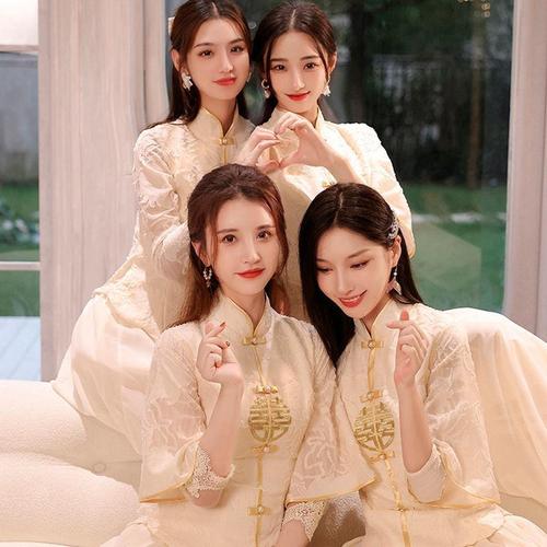 香槟色伴娘服中式旗袍设计感姐妹团礼服女小众2023新款小个子四季