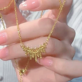 耳钉;手链;项链