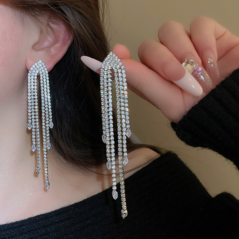 Pendientes largos geométricos con borlas y diamantes para mujer, estilo coreano, aretes sexys y exagerados, joyería de oreja de lujo ligero y exquisita.