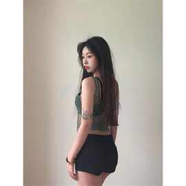 辣妹风碎花透视叠穿吊带背心女秋季薄款设计感修身显瘦无袖上衣服