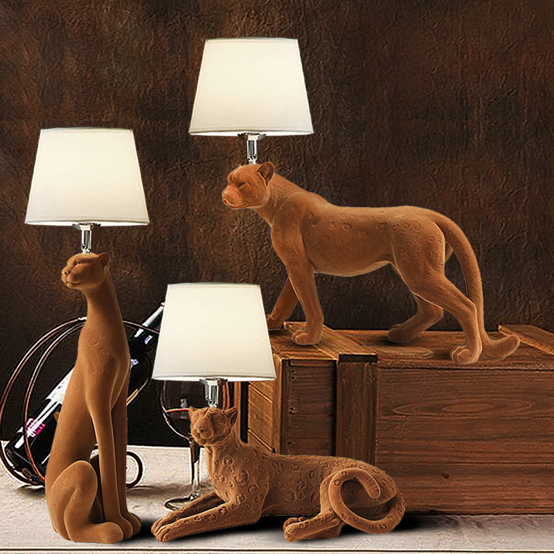 Nordic Brown Flocked Leopard Animal Ornament Table Lamp Living Room TV Cabinet Decorative Home Accessory Resin Craft Lamp