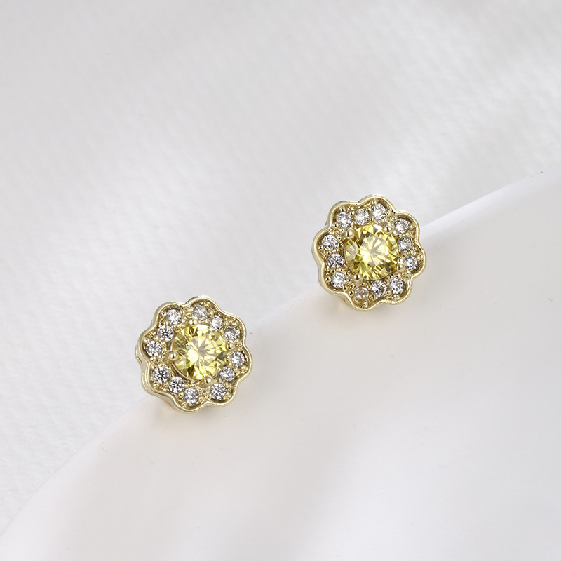 Xuping Europa y América transfronterizos de moda auriculares lujosos lujosos de alto nivel otoño y invierno pernos de flores elegantes pendientes de diamantes retro