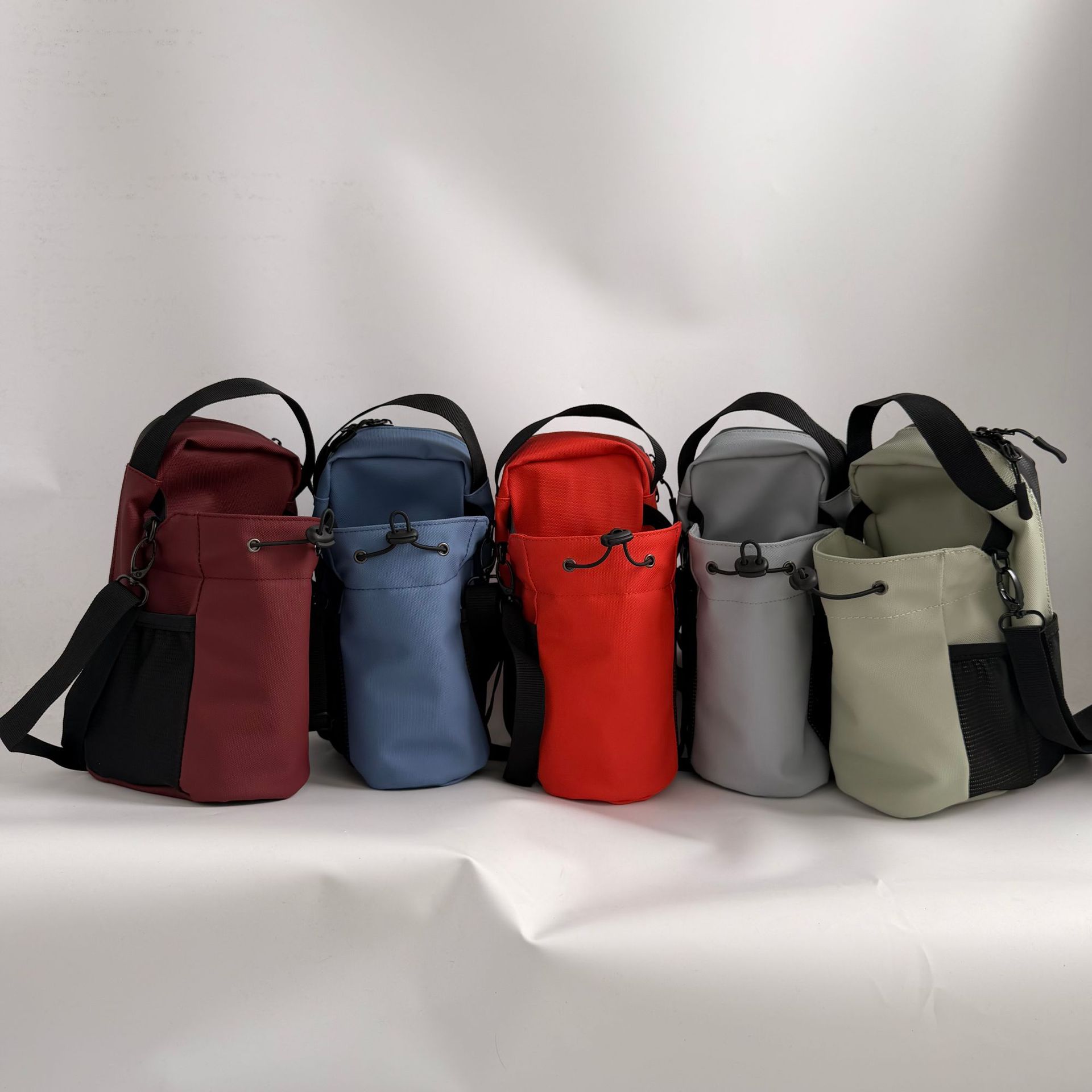 Bolsa Cruzada Magnética para Botella de Agua de PU Impermeable Ligera para Gimnasio image 4