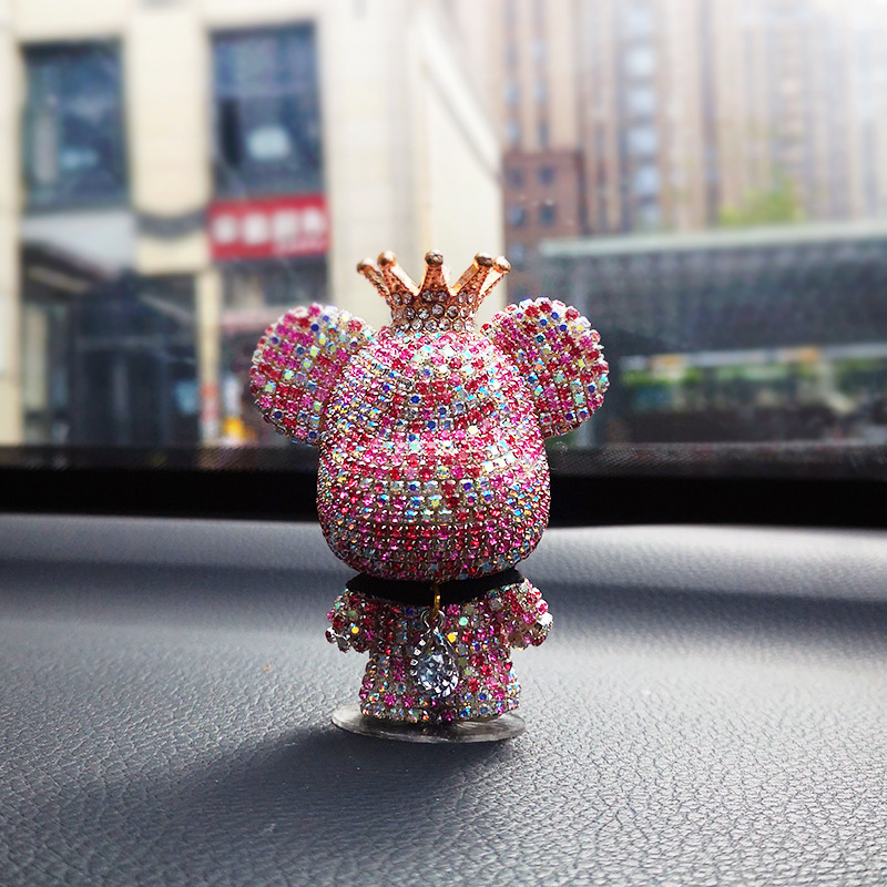 Decoración interior del coche oso violento creativo lindo decoración de gama alta perfume del coche consola central suministros de diosa