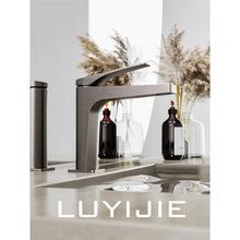 ˮ���^���ξƵ�e��ȫ�~�����yɫ���Լ���ԡ�ҙ�ϴĘ��������^