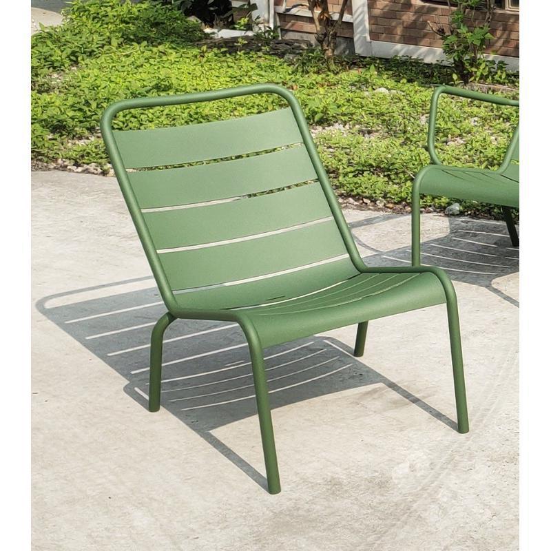 팔걸이 없는 라운지 의자