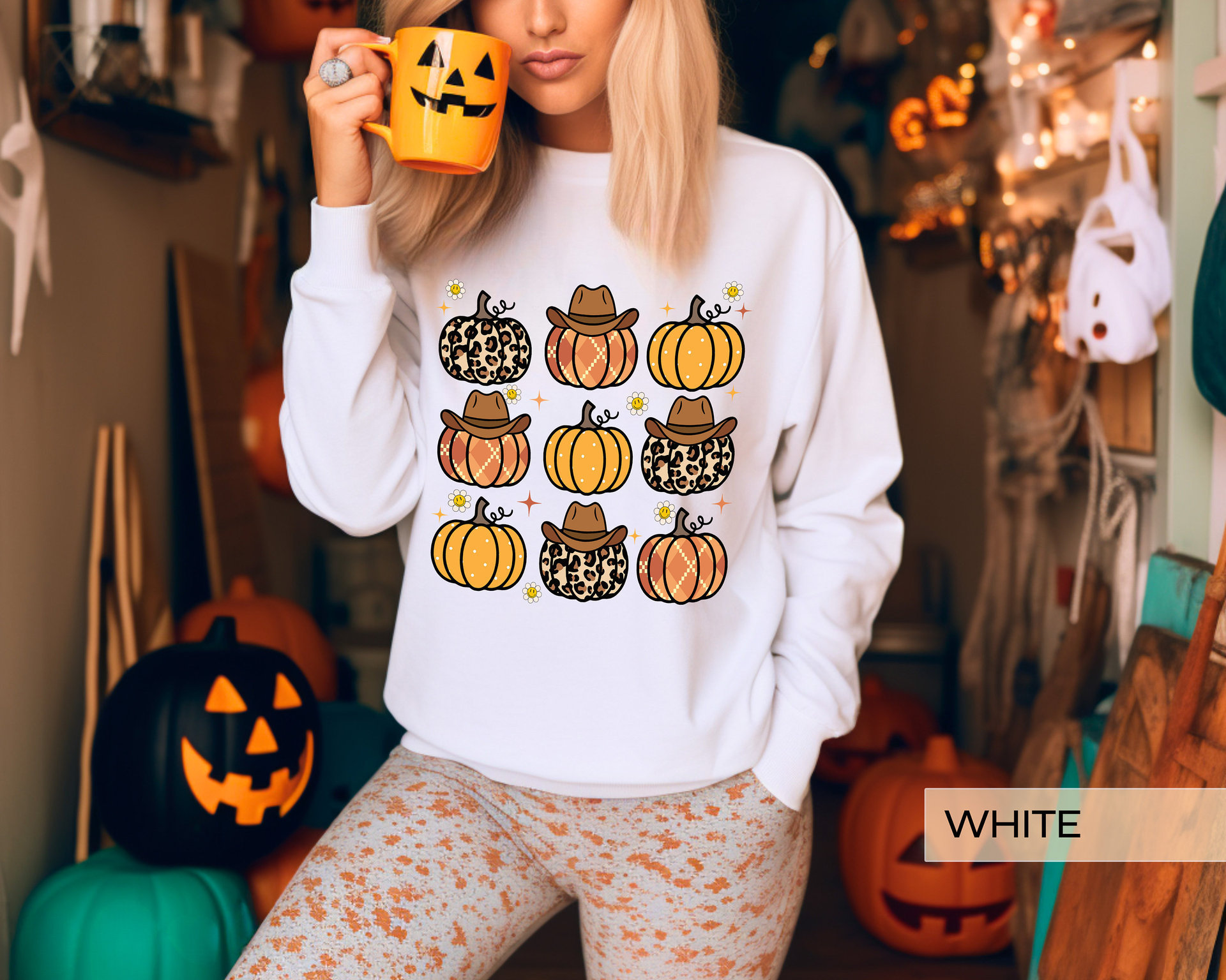 Vintage Halloween Sweatshirt Halloween Est 2024 Pull