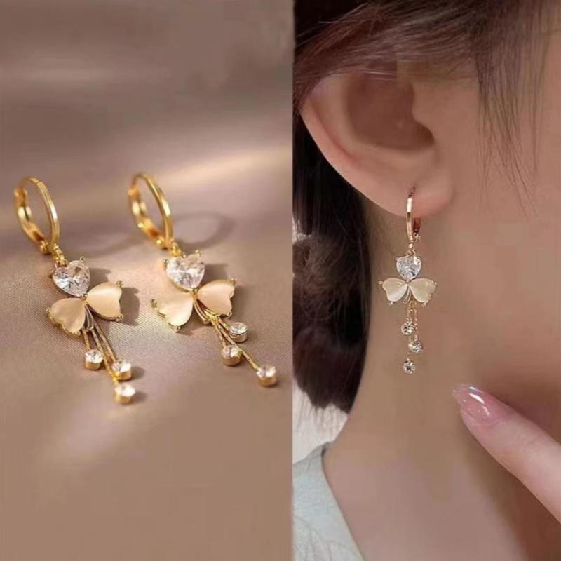 Summer new style tassel elegant earrings niche elegant light luxury clover earrings design fashion personalized earrings
