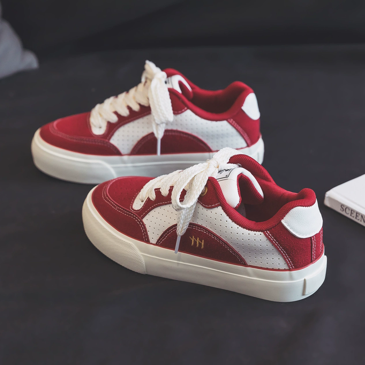 В наличии: Новые женские повседневные кроссовки на низкой подошве в стиле колор-блок, весна 2024, универсальные, от производителя H989