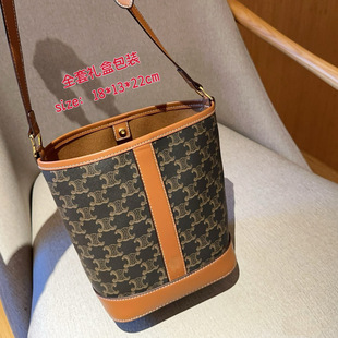 �P���T������ƤˮͰ���ϻ��߼�б���ɪ�����e�μ������������Ů