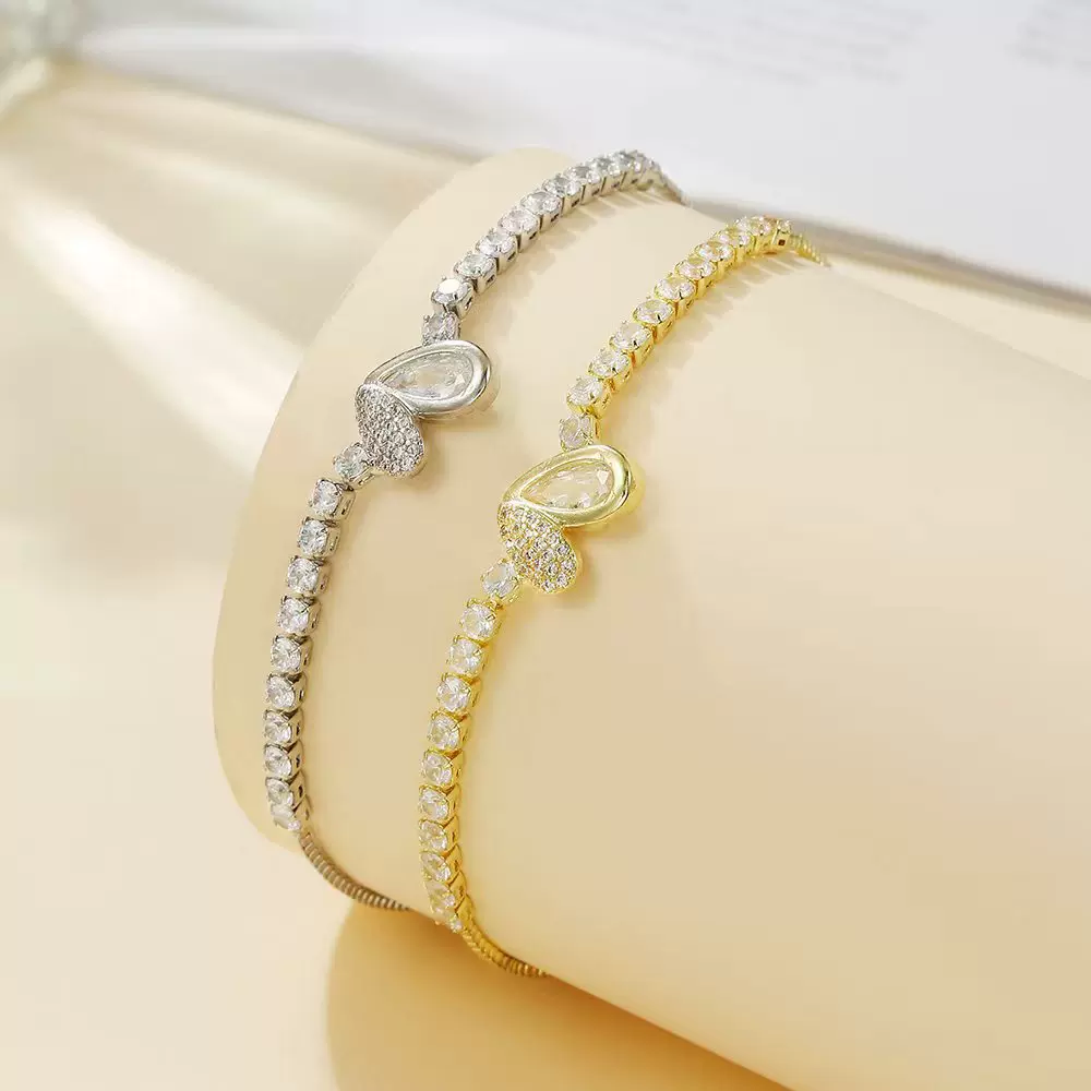 2025新品轻奢时尚甜美微镶爱心手链高级感小众设计感气质手饰