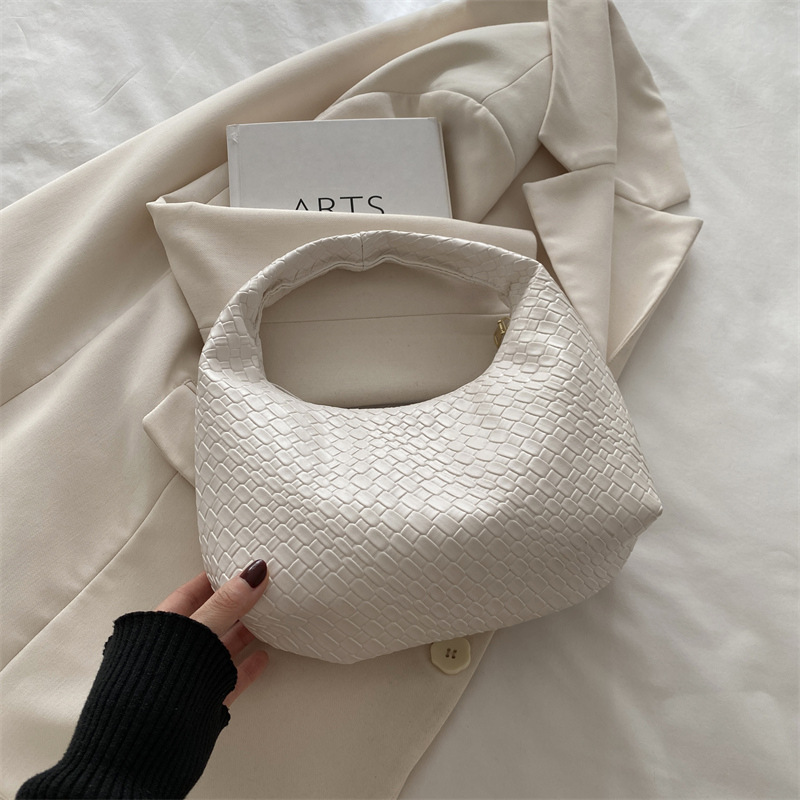 2024 bolsa de tejido de invierno para mujeres nuevas bolsas de bolsillo de estilo extranjero nicho de textura bolsas de viaje versátiles bolsas de mano bolsas ocio