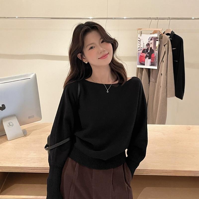 卡其色心机纯欲风一字肩露肩针织衫女早秋高级感慵懒毛衣内搭上衣|undefined