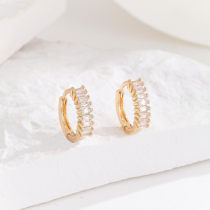 Pointed titanium steel lip stud product view