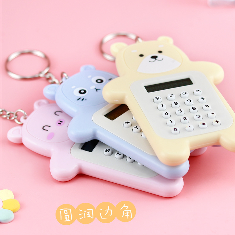 Calculadora de emoticon de oso lindo mini calculadora portátil pequeña portable llavero de estudiantes de primaria venta caliente transfronteriza