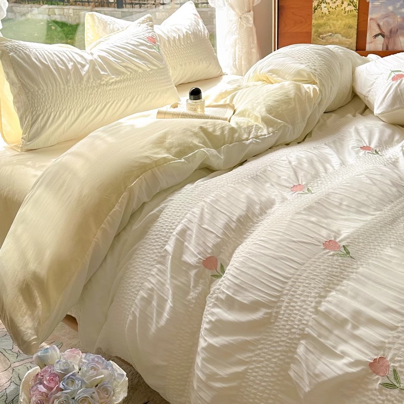 Ropa de cama de cuatro piezas de algodón lavado de gasa 2025 nuevo estilo princesa viento ropa de cama desnuda funda de edredón de tres piezas