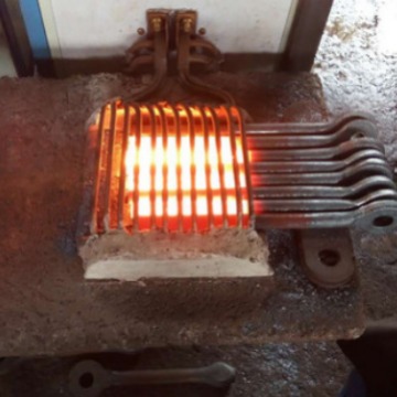 五金配件红冲成型感应电炉