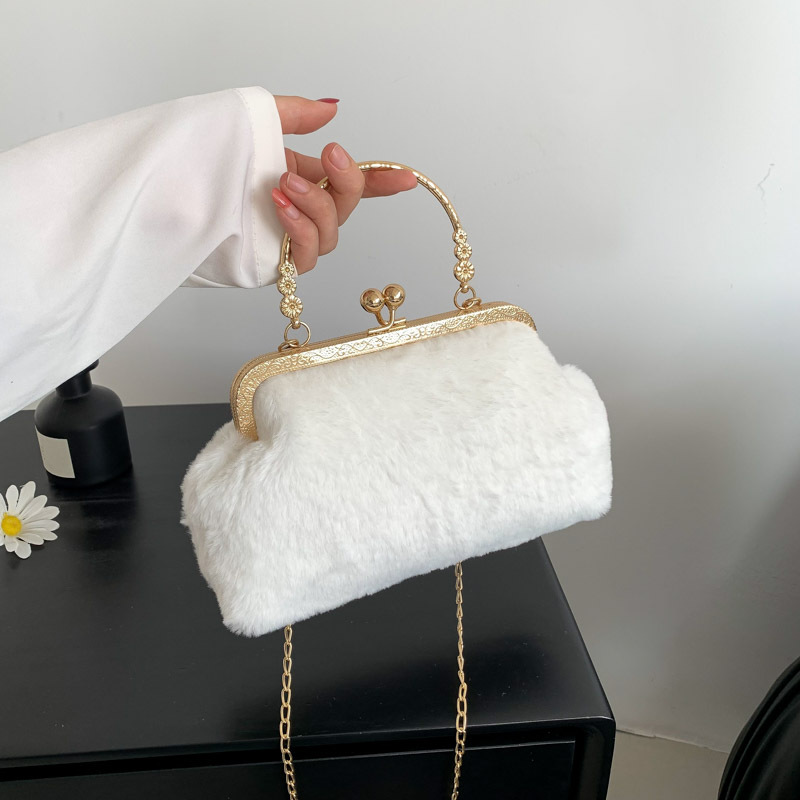 Otoño e Invierno bolso de La felpa ins moda perla bolso de hombro de alta calidad personalidad diseño cadena bolsa para las mujeres