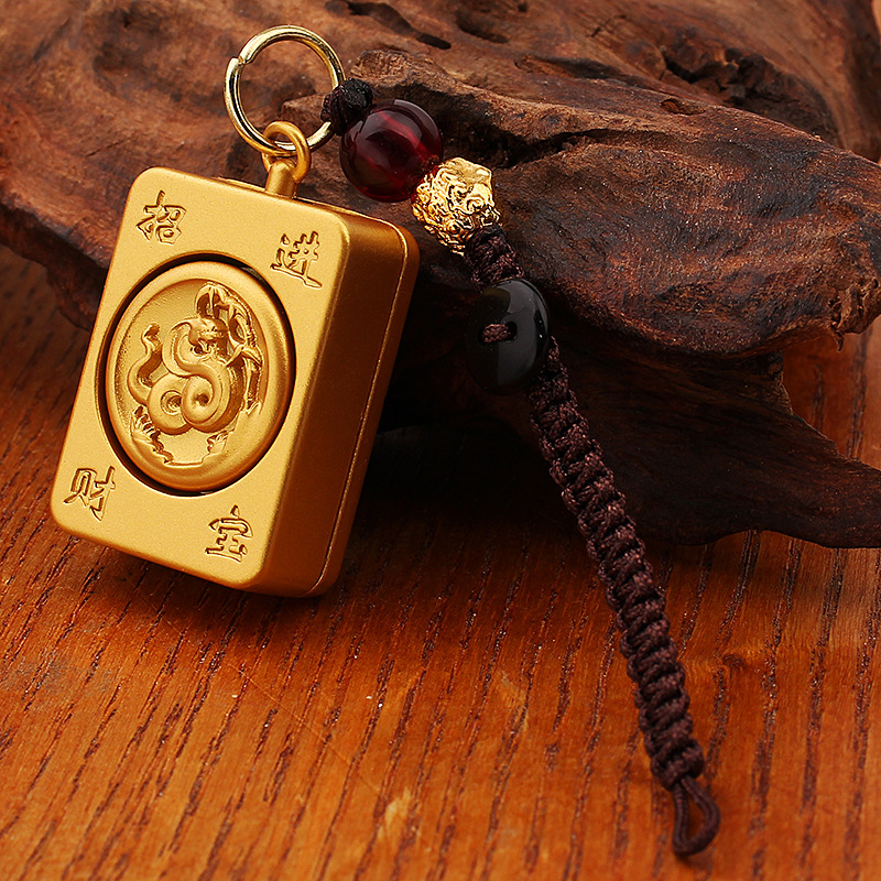 Año de la serpiente, personaje de cabello, colgante de llave, colgante de metal, llave de automóvil para hombres.