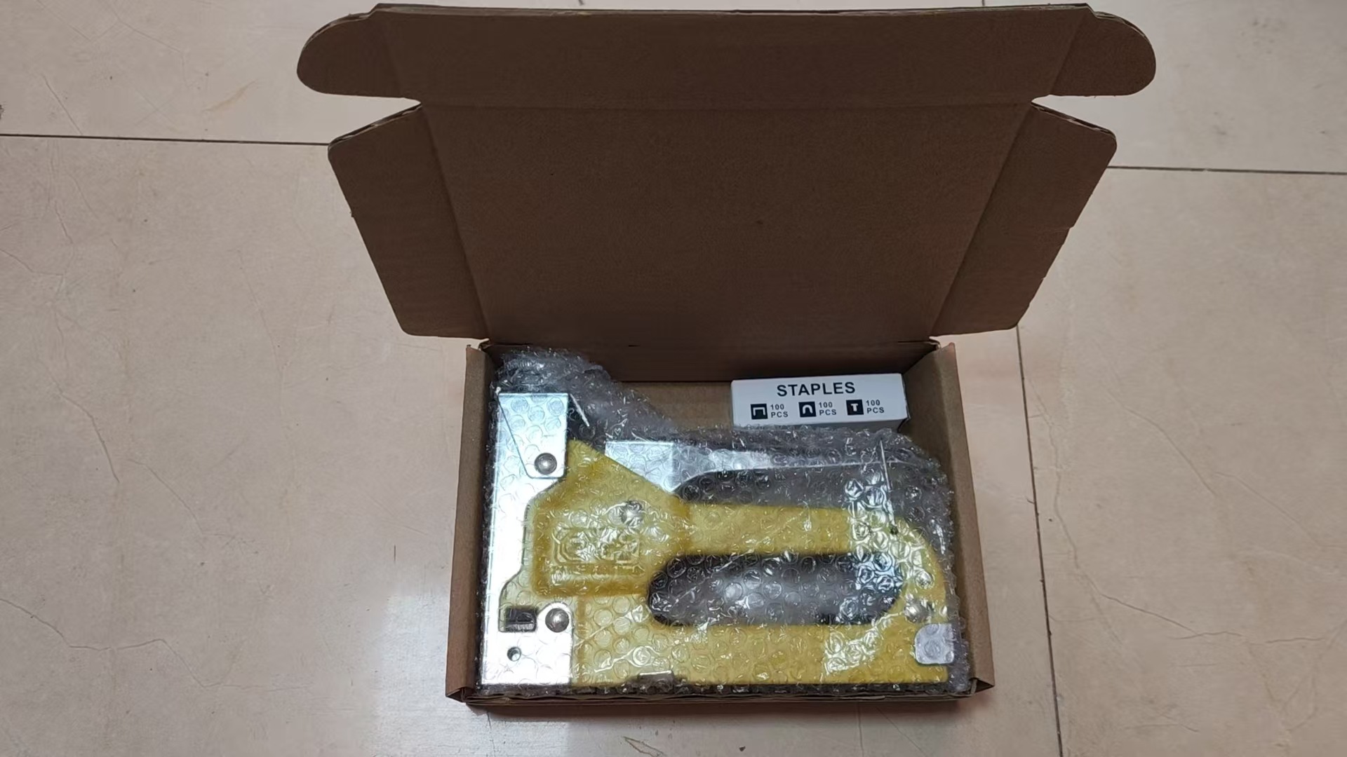 Pistola de Clavos Manual Tres en Uno para Carpintería del Hogar