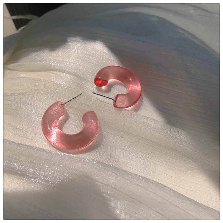 Oversized Sculptural Clear Acrylic Clip-on Earrings Modern Design_voghion.com
