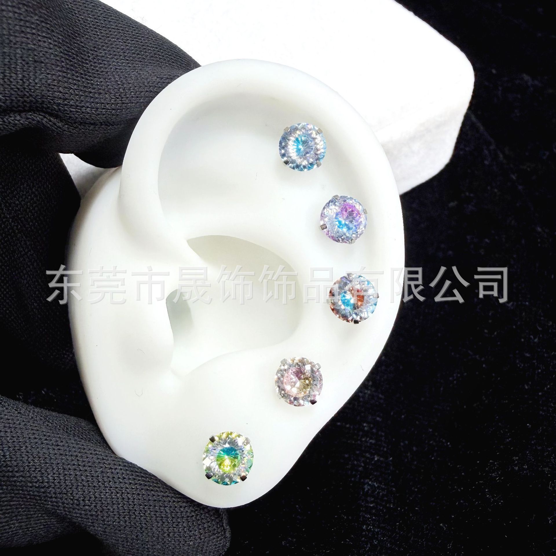 F136 Titanium Alloy Ear Stud Multicolor 鸟巢切爆闪圆 Cubic Zirconia Helix Cartilage Stud Ear 蜗钉 Ear 饰厂家