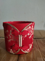 Cubo de abrazos de Año Nuevo, cubo de la fortuna redondo, cubo para arreglos florales, cubo de la prosperidad, flores de Año Nuevo, kit de material para flores artificiales, cubo de la fortuna vacío, venta al por mayor.