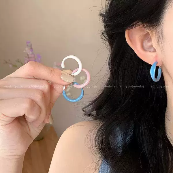 Dopamine-Colored Enamel Hoop Earrings for Women, Korean Style Versatile Fresh Hoop Ear Clips, Sweet and Simple High-End Earrings