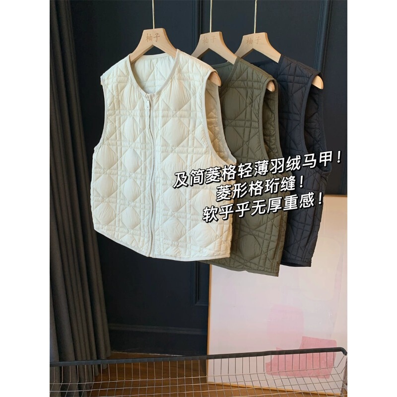 Minimalist diamond-patterned lightweight down vest! Diamond quilted! White duck down, slimming, round neck, new 26 H083005 Minimalist diamond-patterned lightweight down vest! Diamond quilted! White duck down, slimming, round neck, new 26 H083005