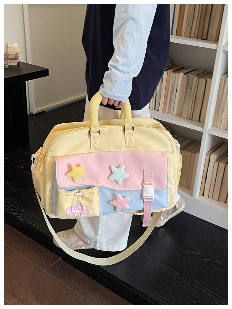 Japanese and Korean style cute casual travel bag for women, high-quality, lightweight, handheld, crossbody, gym bag, short trip travel bag
