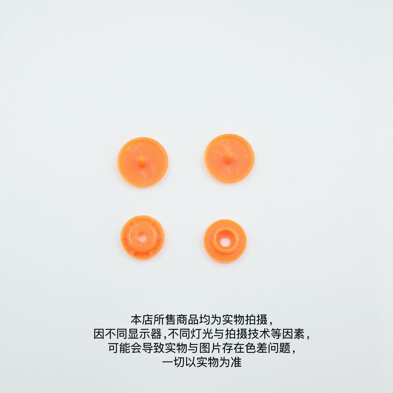 T5 botones de plástico de cuatro colores botones de resina botones de ropa de bebé botones de ropa de niños botones de mano