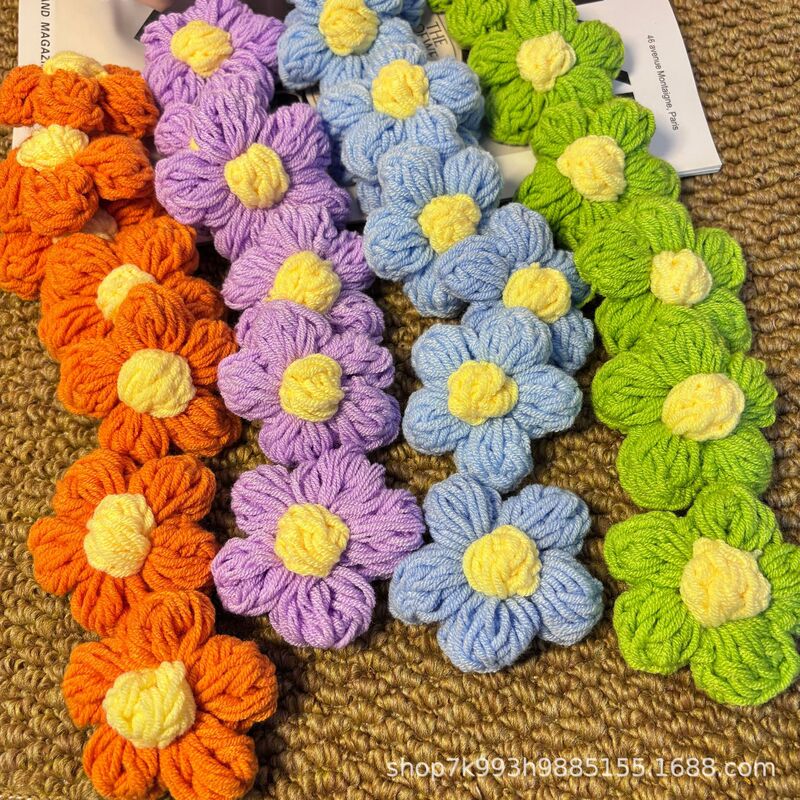 Teacher's Day, Mother's Day, handmade crocheted colorful yarn flowers, puff flowers, holiday accessories, clothing accessories, hair clips Teacher's Day, Mother's Day, handmade crocheted colorful yarn flowers, puff flowers, holiday accessories, clothing accessories, hair clips