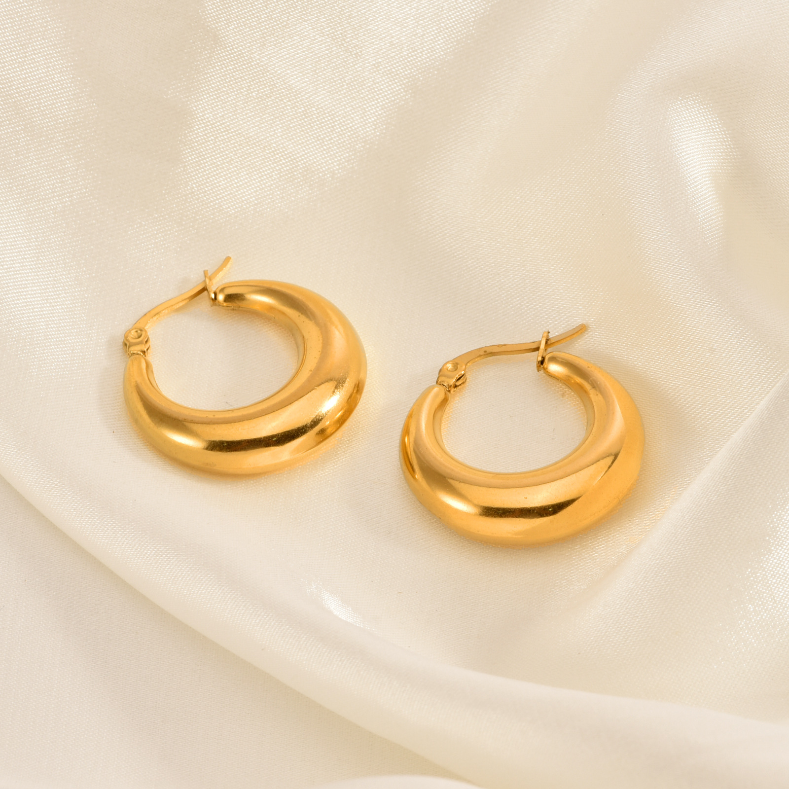 Trend fashionable earrings stainless steel, quality accessory, European style