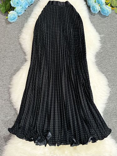 Classic and Versatile High-Waist Slimming Wave Edge A-Line Long Skirt for Women with Pleated Hem and Button Detail