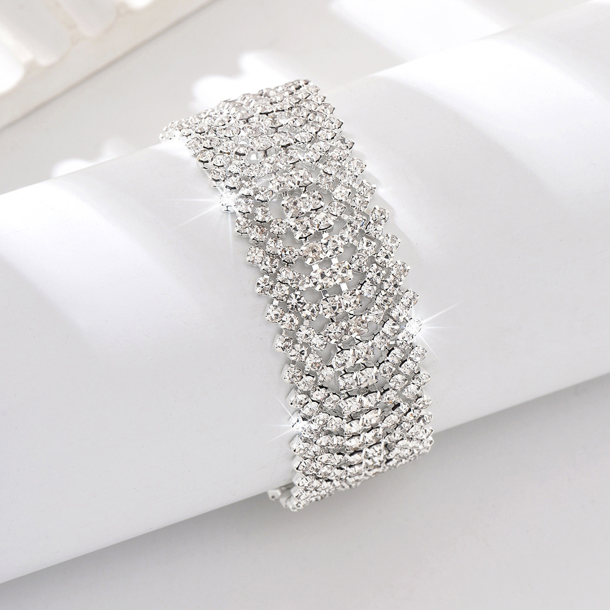Europa y los Estados Unidos ligero lujo joyería de tobillas de garra de moda de playa multifacé super brillante multicapa de diamantes completos accesorios elegantes simples para mujeres