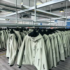 秋冬新品 设计感重工滑户外雪徒步防风防雨拉链连帽夹克冲锋衣