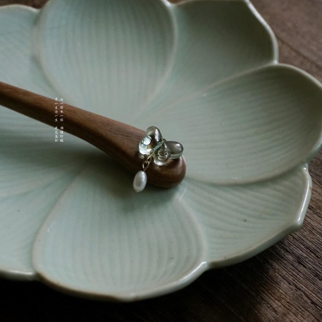 젤리나비 펜던트 [그린샌달우드]