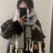 女冬季围巾韩国新款马海毛麻花辫披肩加厚高级感保暖毛绒围脖潮