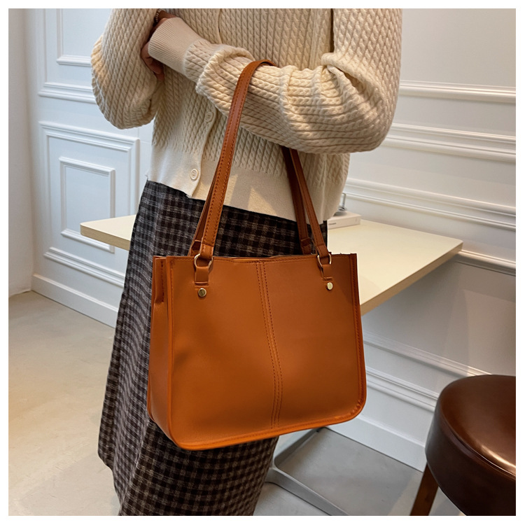 Retro Bag Women 2021 New Large-capacity Solid Color Tote Bag Fashion Casual Shoulder Bag display picture 8