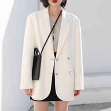 �A�۽��^���e���ɰ�ɫ���b����Ů��2025�OӋ�К��|С����