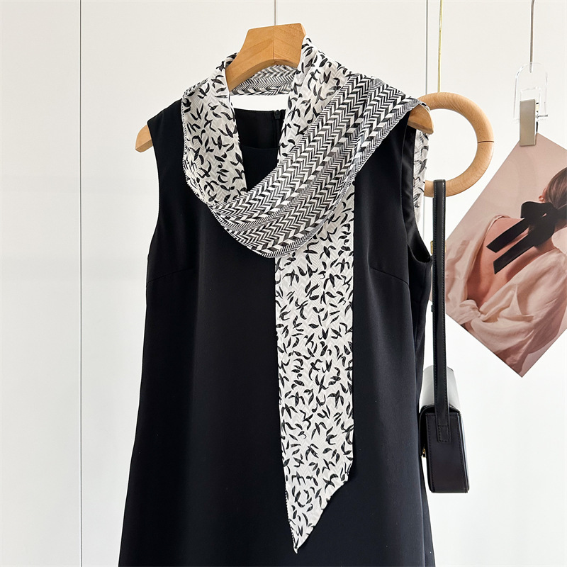 Sensación de alta gama de seda lunares pequeñas serpentinas mujeres verano nuevo todo fósforo de doble cara camisa de seda de morera bufanda bufanda