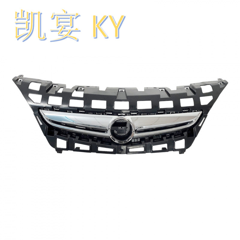 Opel Astra J üçün ön barmaqlıq 2012-2015, xrom örtüklü