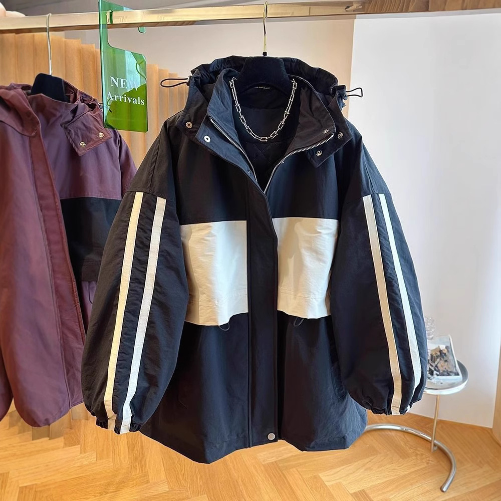 New loose-fitting, thick purple parka hooded cotton-padded coat for women, mid-length, stylish winter coat with quilting.