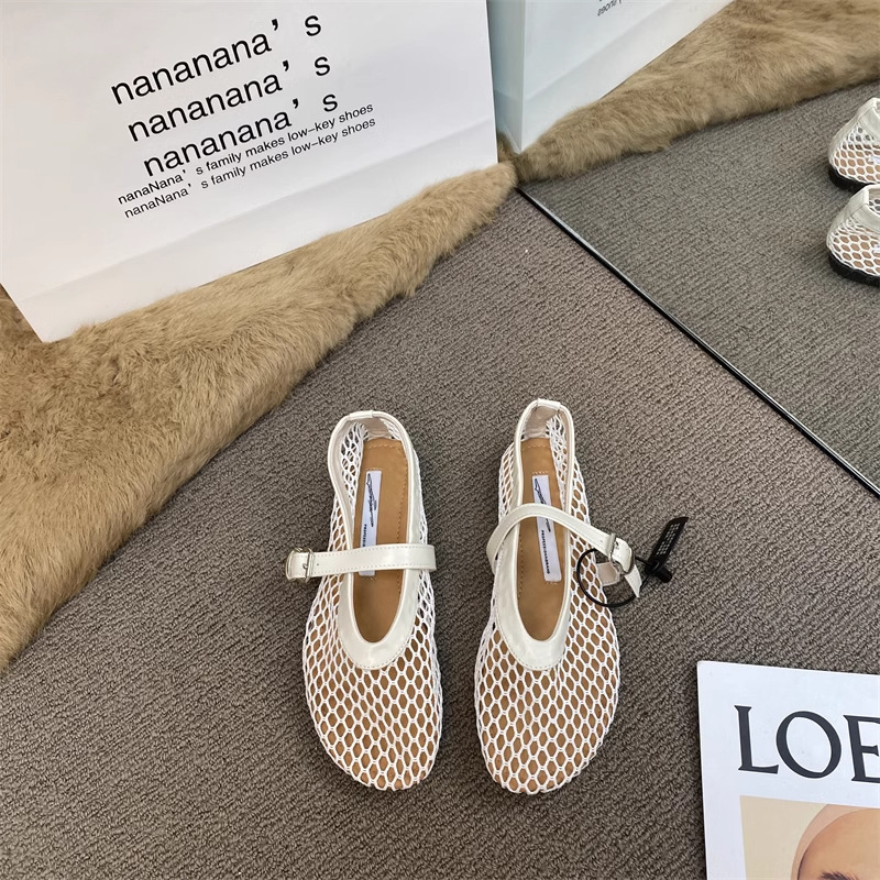 Zapatos Mary Jane negros, planos, transpirables, de malla, estilo retro francés, versátiles, con punta hueca, para el verano de 2026