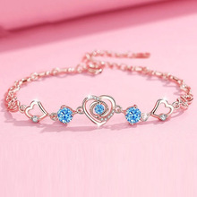 ���a֮�ļ��y���õ���ɫ�錚�p�����520�������˹���Ů�ѶY��