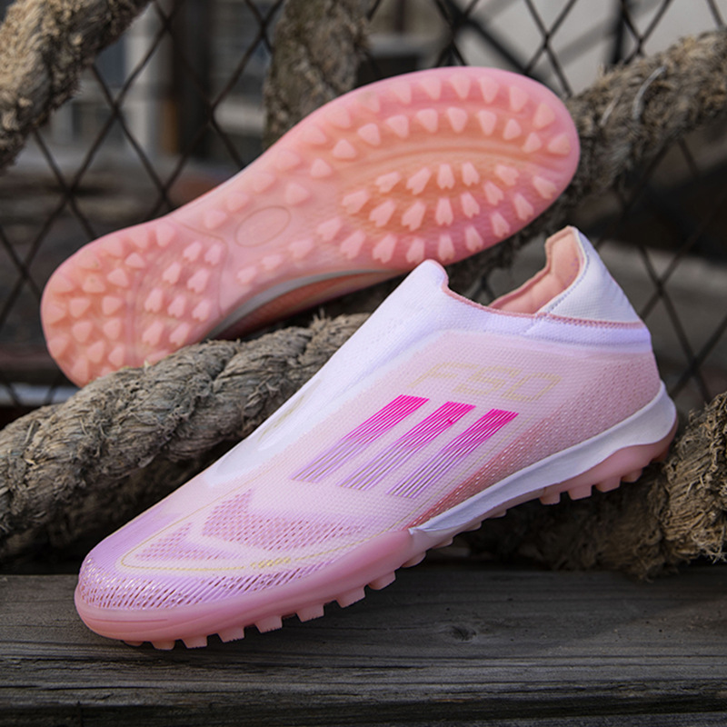 розовые ногти