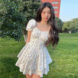 法式学院风甜美碎花方口领连衣裙女夏季新款收腰显瘦绝美气质短裙